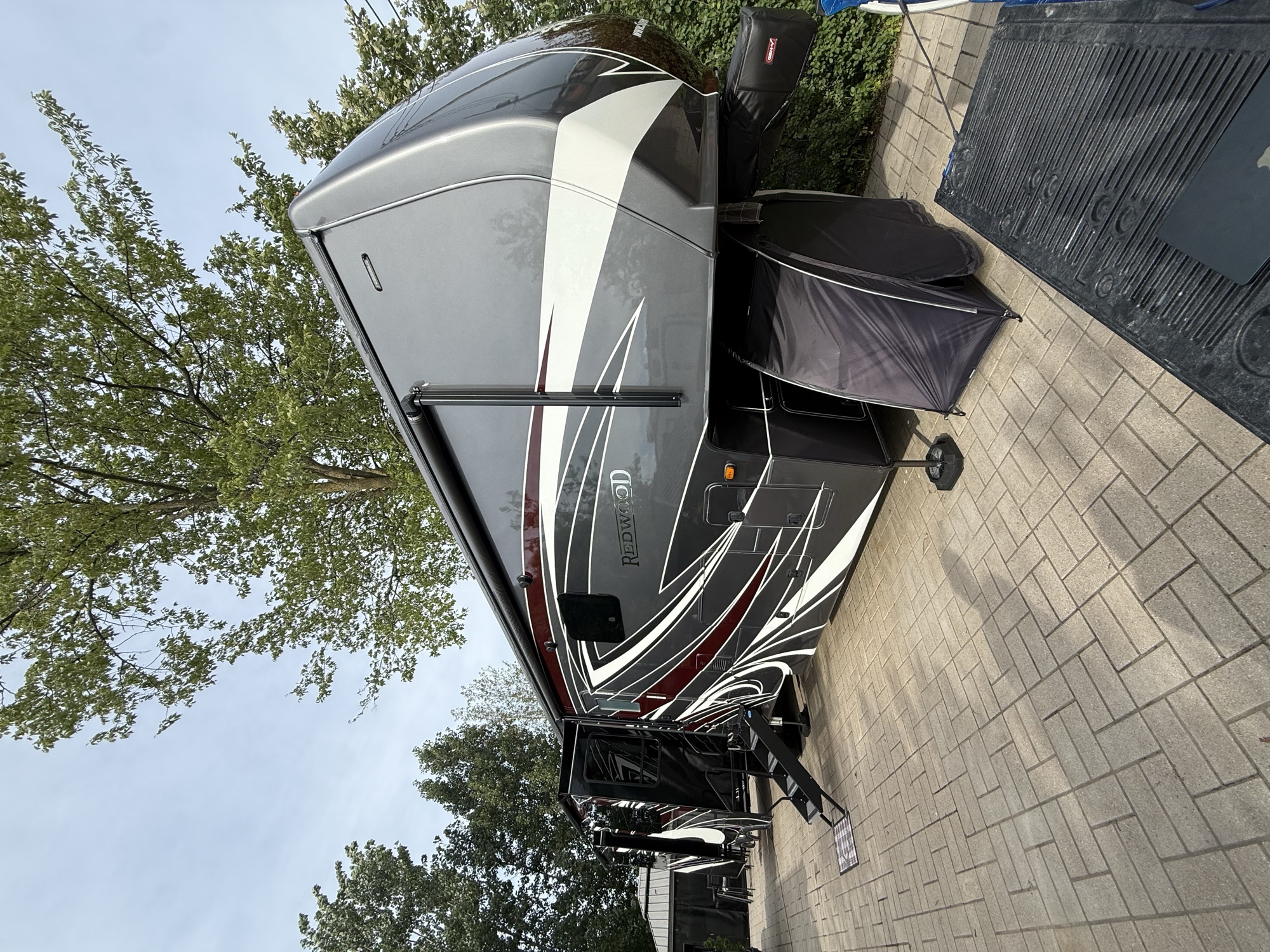 Fifth wheel Redwood après polissage et protection céramique, réalisation Unipolissage Marine et Récréatif